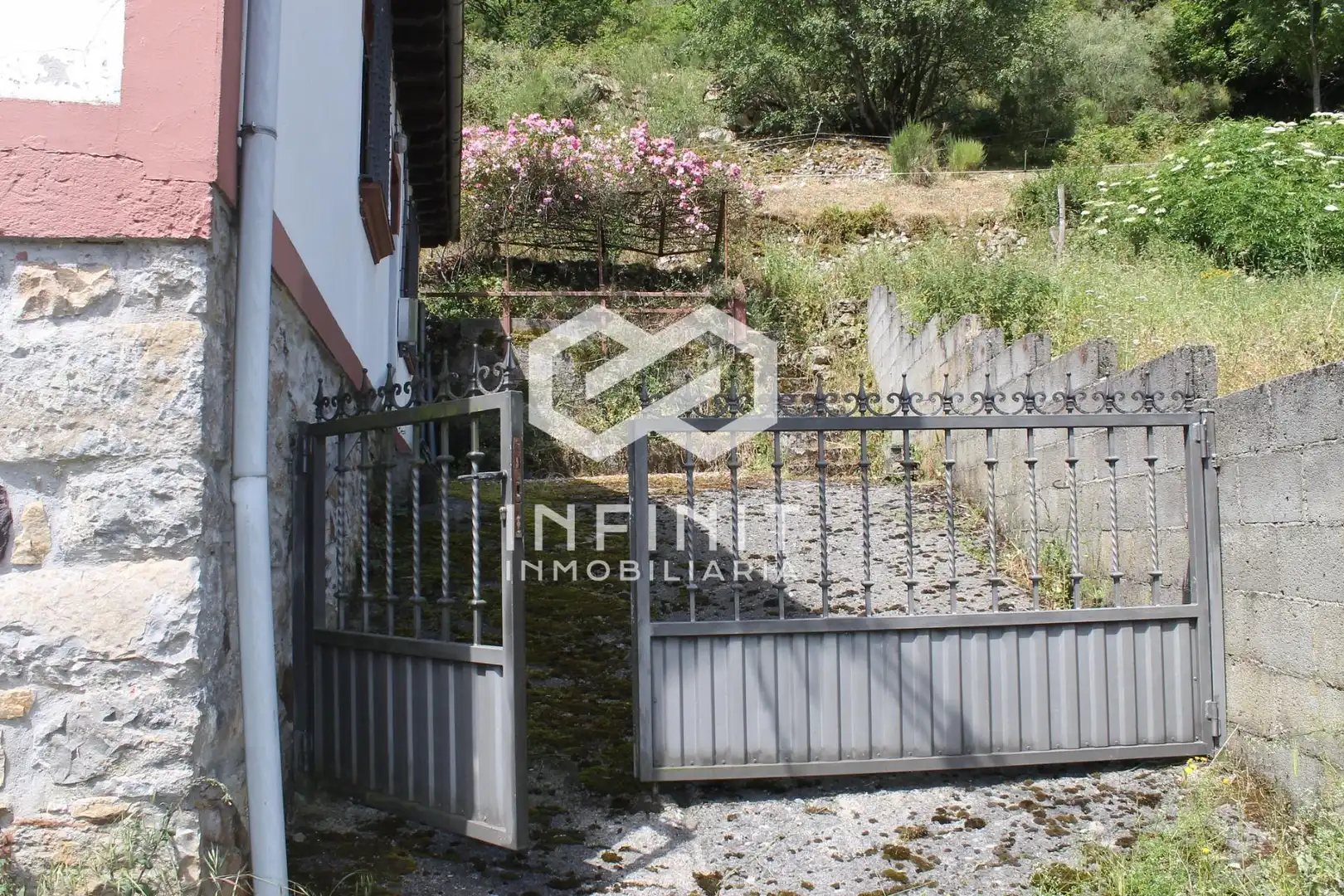 Vista exterior de Casa o chalet en venta en Somiedo con Calefacción, Jardín privado y Trastero