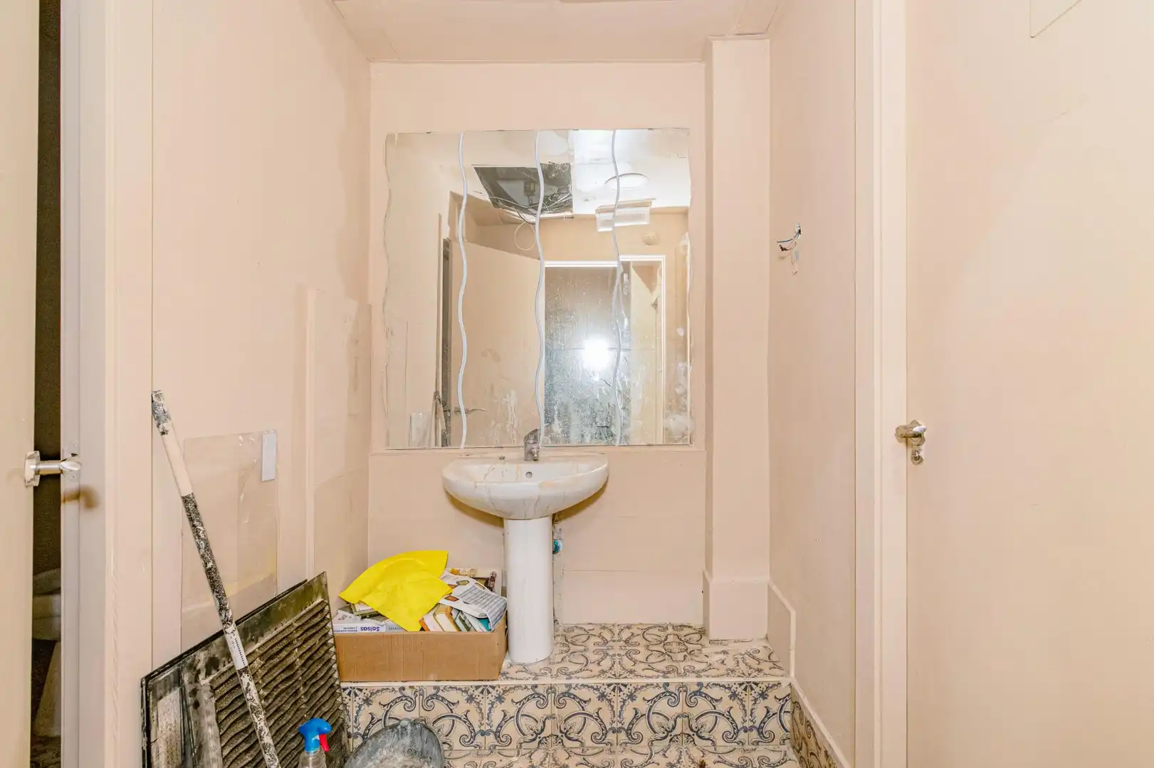 Baño de Local en venta en Granada con Aire acondicionado y Amueblado