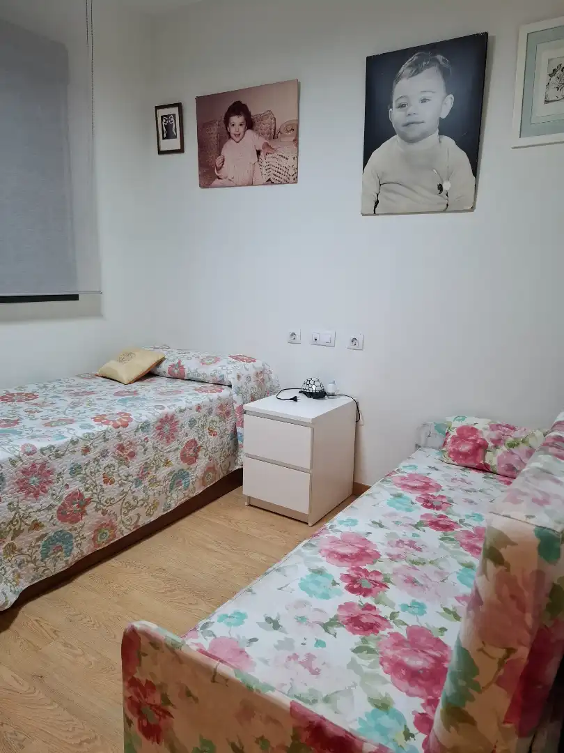 Habitación de Piso en venta en Mairena del Aljarafe con Aire acondicionado, Calefacción y Jardín privado