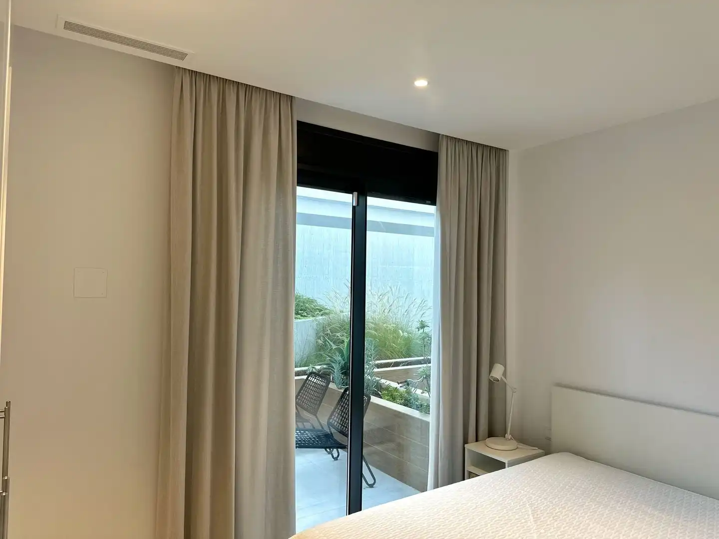 Dormitori de Planta baixa en venda en Marbella amb Aire condicionat, Terrassa i Traster