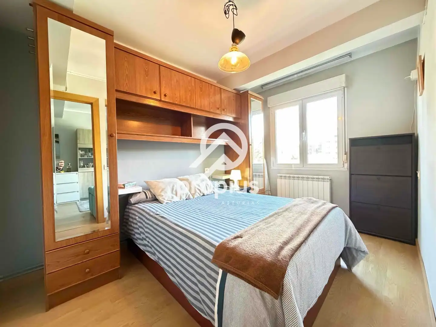 Schlafzimmer von Wohnung zum Verkauf in Oviedo  mit Heizung, Abstellraum und Möbliert