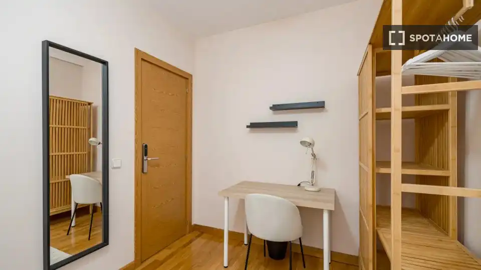 Habitación en Conde Orgaz - Piovera