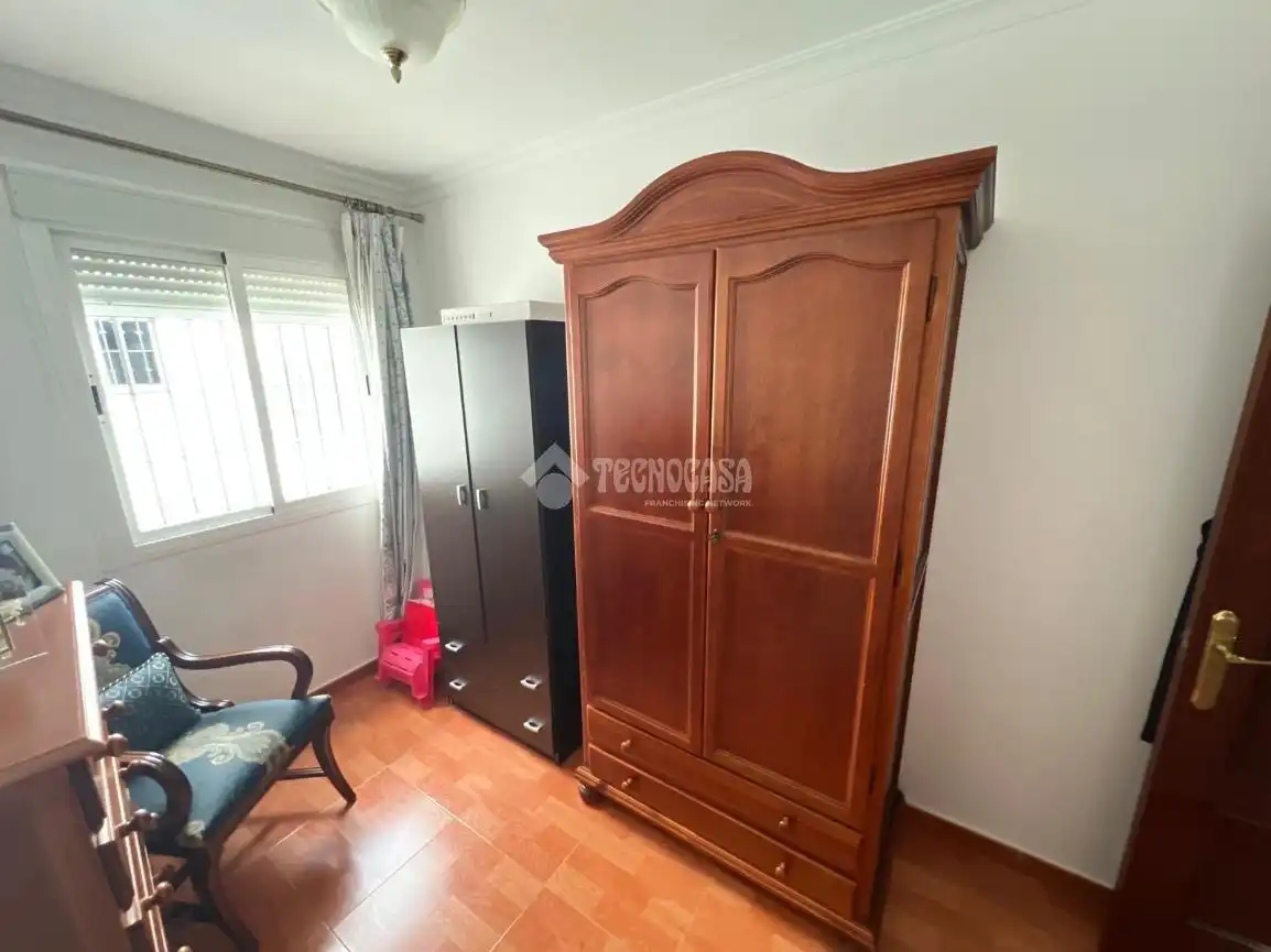 Bedroom of Flat for sale in Dos Hermanas  with Air Conditioner