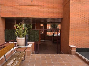 Pis amb piscina en venda a Calle las Dehesillas