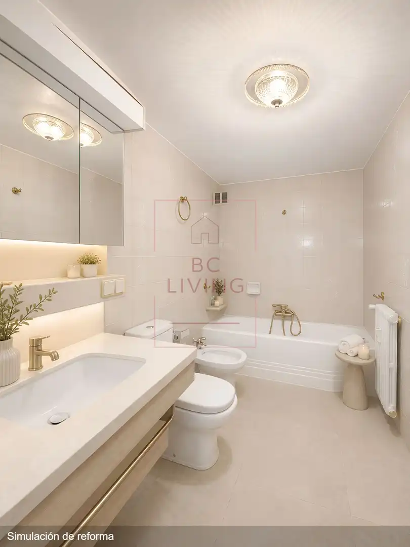 Bathroom of Flat for sale in Zaragoza  with Heating