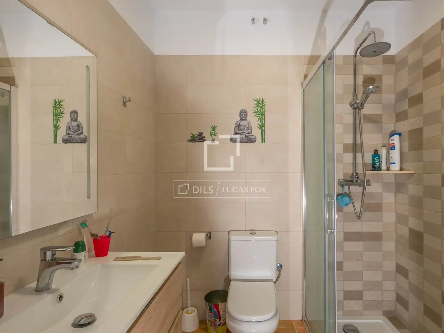 Bany de Finca rústica en venda en Málaga amb Jardí privat, Terrassa i Traster