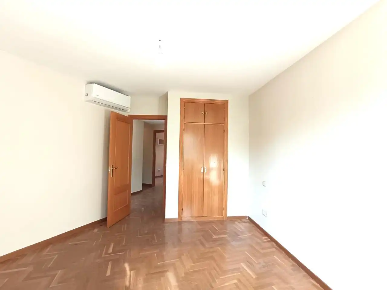 Bedroom of Flat for rent in Carabanchel