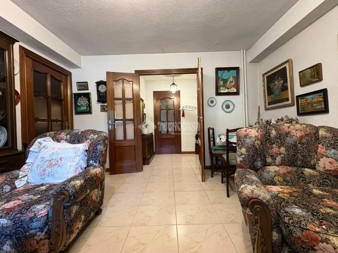 Living room of Flat for sale in Madrid  with Air Conditioner and Heating