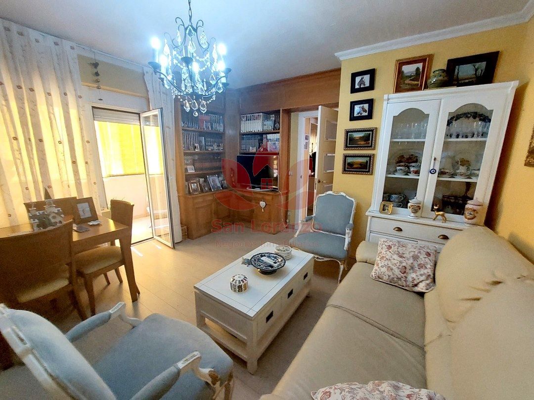 Sala d'estar de Pis en venda en  Madrid Capital amb Aire condicionat, Calefacció i Terrassa