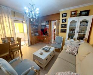 Sala d'estar de Pis en venda en  Madrid Capital amb Aire condicionat, Calefacció i Terrassa