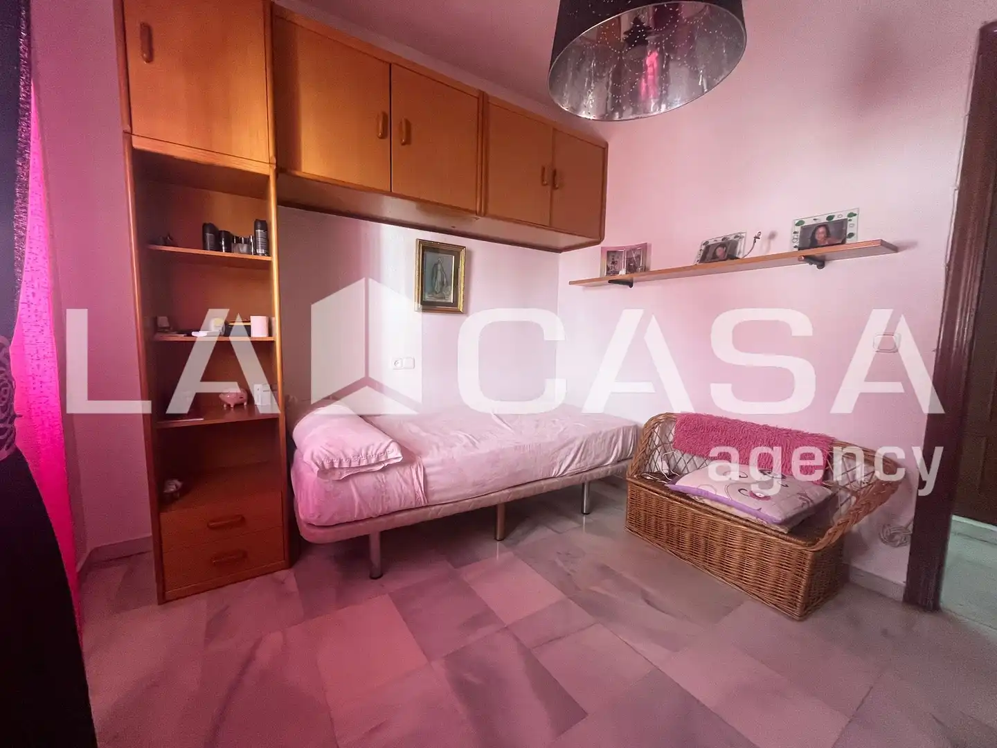 Casa adosada en venta en Dos Hermanas con Aire acondicionado, Calefacción y Terraza