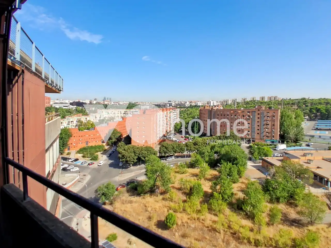 Vista exterior de Piso en venta en Madrid con Calefacción, Parquet y Terraza