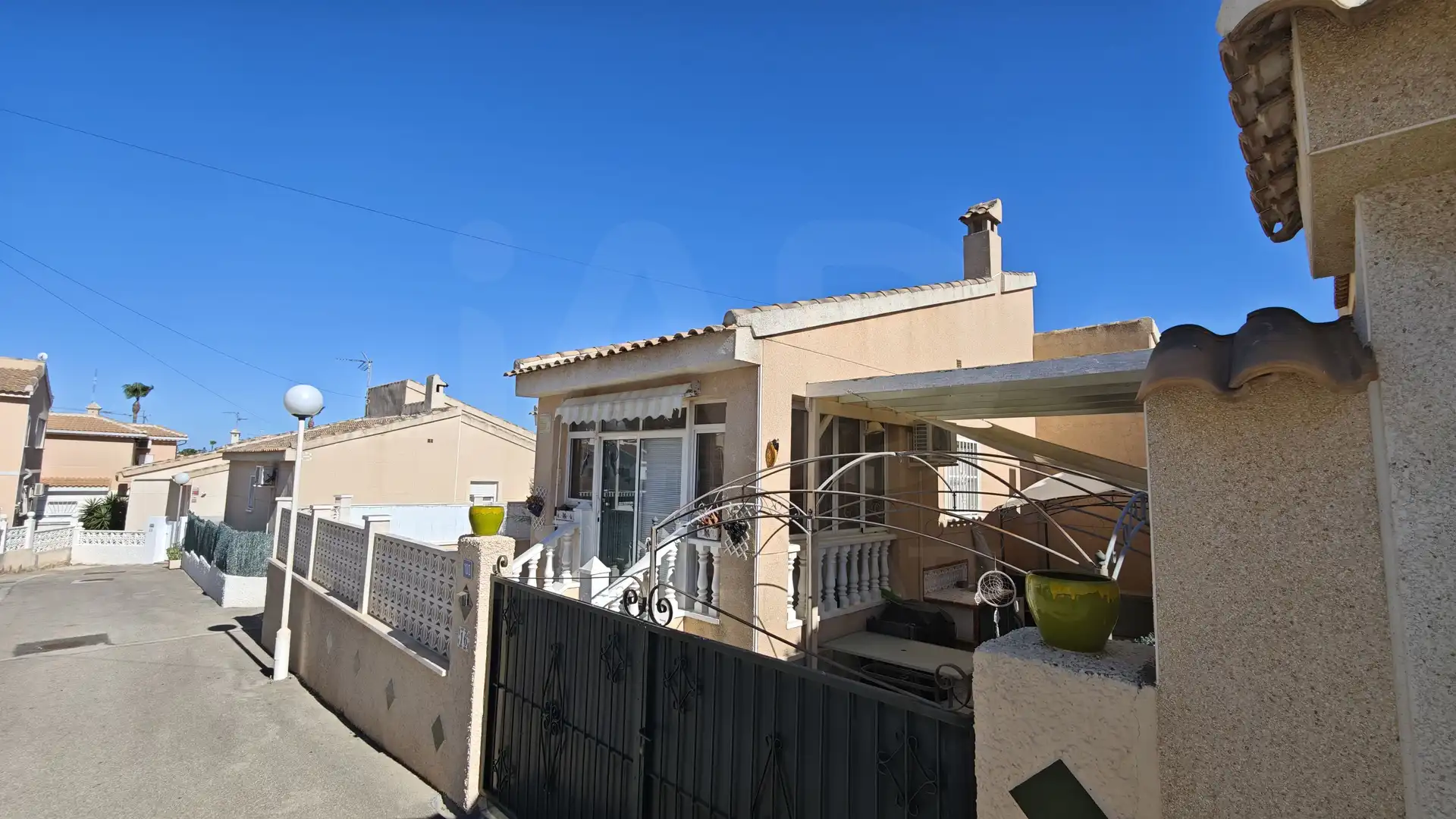 Vista exterior de Casa o chalet en venta en Rojales con Aire acondicionado y Piscina