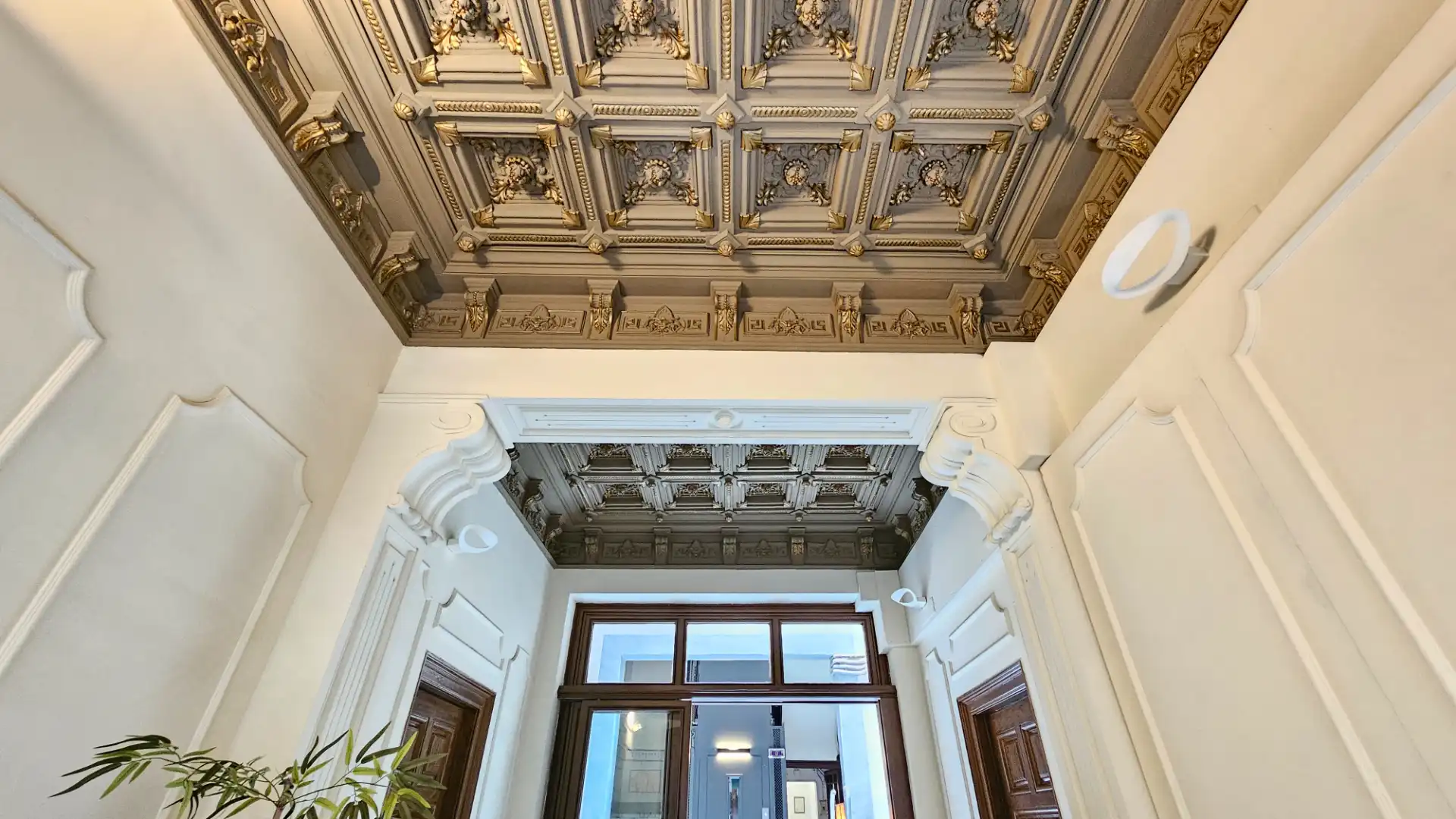 Büro zur Miete in Barcelona mit Klimaanlage, Heizung und Balkon