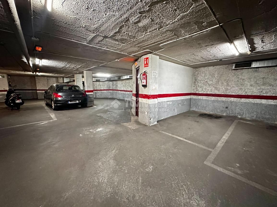 Aparcament de Garatge en venda en L'Hospitalet de Llobregat
