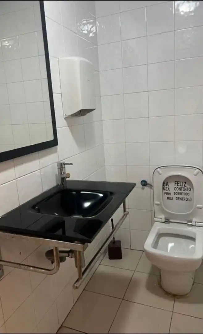 Local comercial en venta en Carrer de Maria Cortina i Pascual, imagen 3