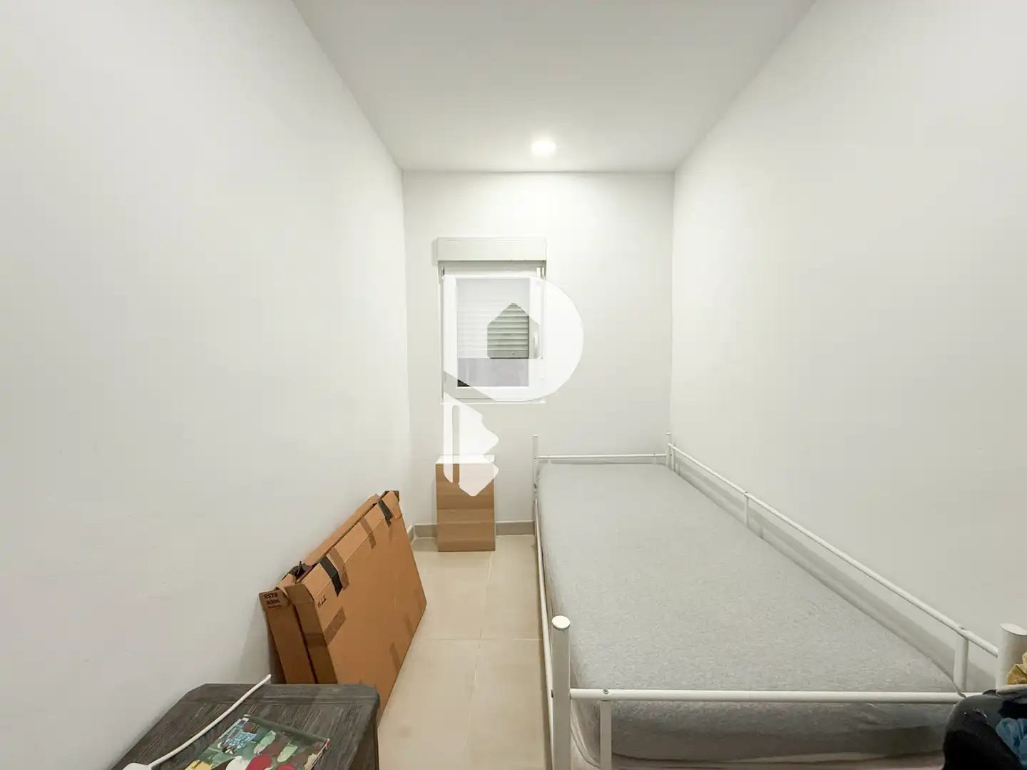 Habitación de Casa o chalet en venta en Sant Vicenç Dels Horts con Aire acondicionado, Calefacción y Jardín privado
