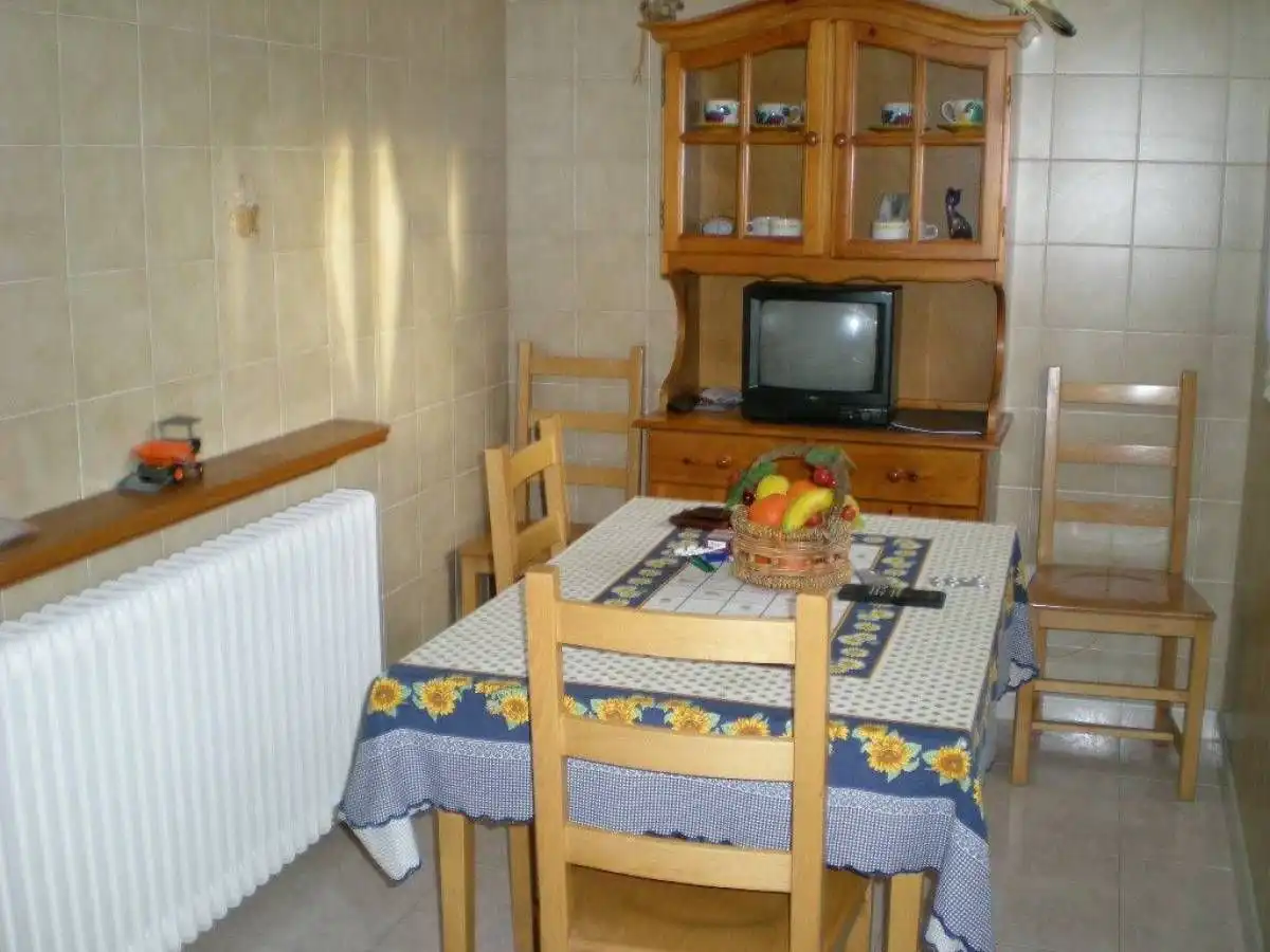 Menjador de Casa o xalet en venda en Manresa amb Calefacció, Terrassa i Moblat