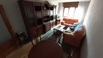 Sala d'estar de Pis en venda en Zamora Capital  amb Parquet i Terrassa