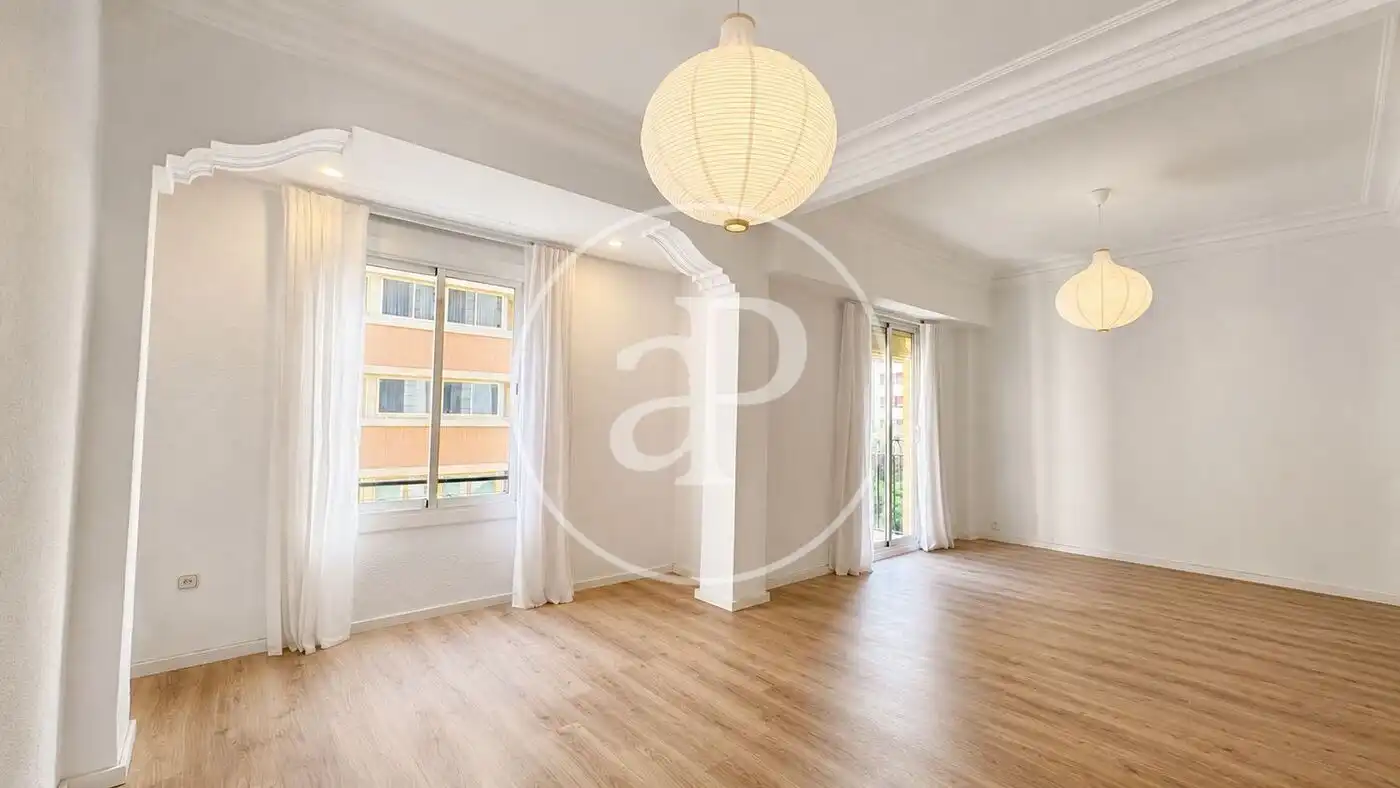 Living room of Flat for rent in Valencia  with Air Conditioner, Heating and Balcony