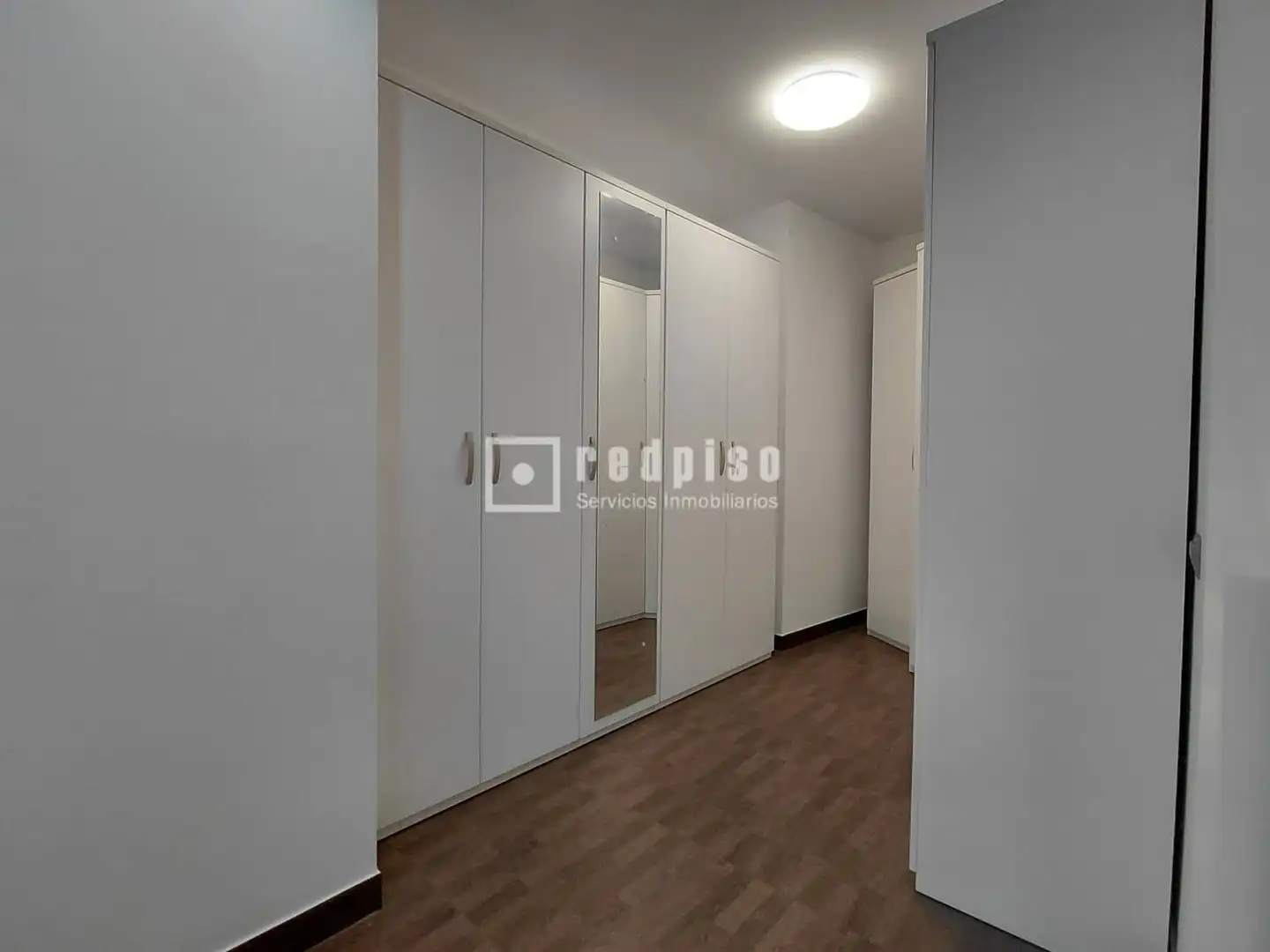 Habitación de Piso de alquiler en Valencia con Aire acondicionado y Amueblado