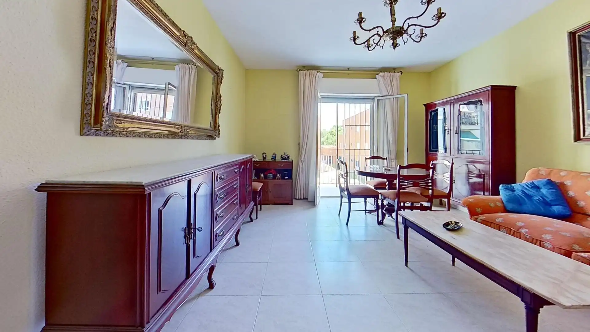 Comedor de Piso en venta en Madrid con Calefacción y Terraza