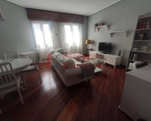 Sala d'estar de Pis de lloguer en Bilbao  amb Calefacció i Moblat