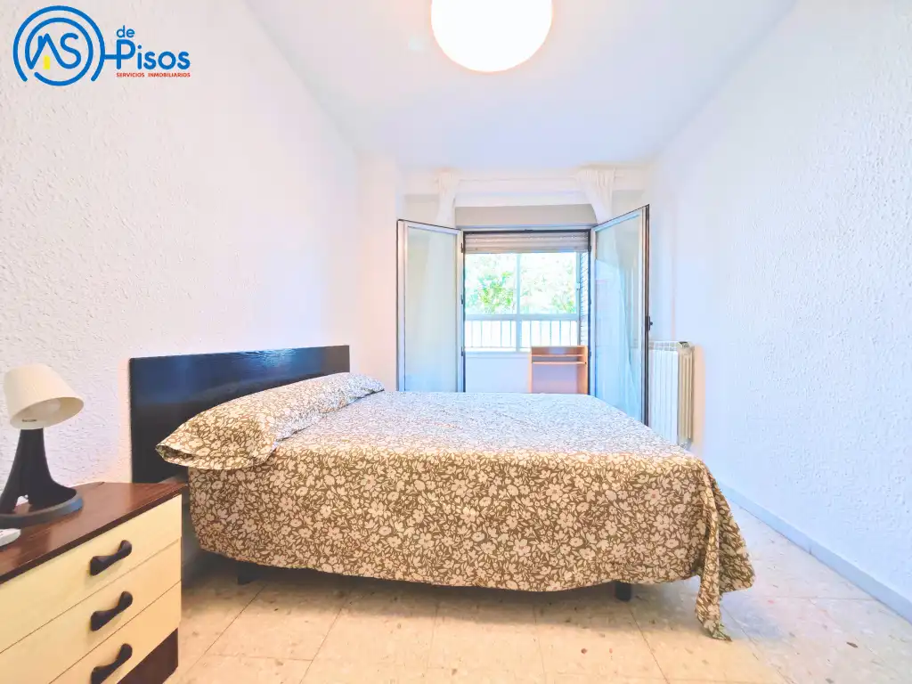 Flat for rent in Calle de Felisa Galé, 2, La Jota