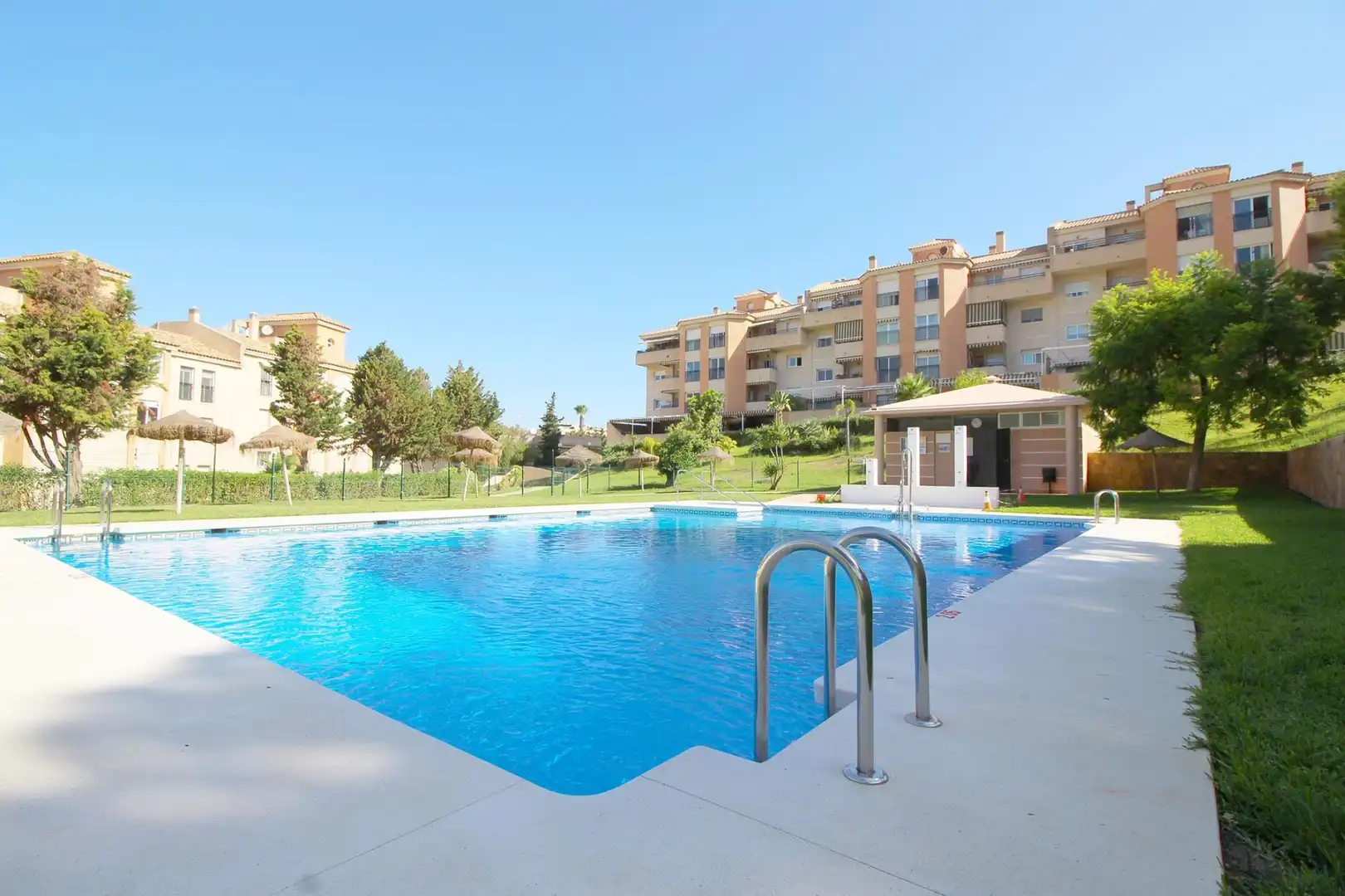 Swimming pool of Flat for rent in Málaga  with Air Conditioner, Heating and Terrace