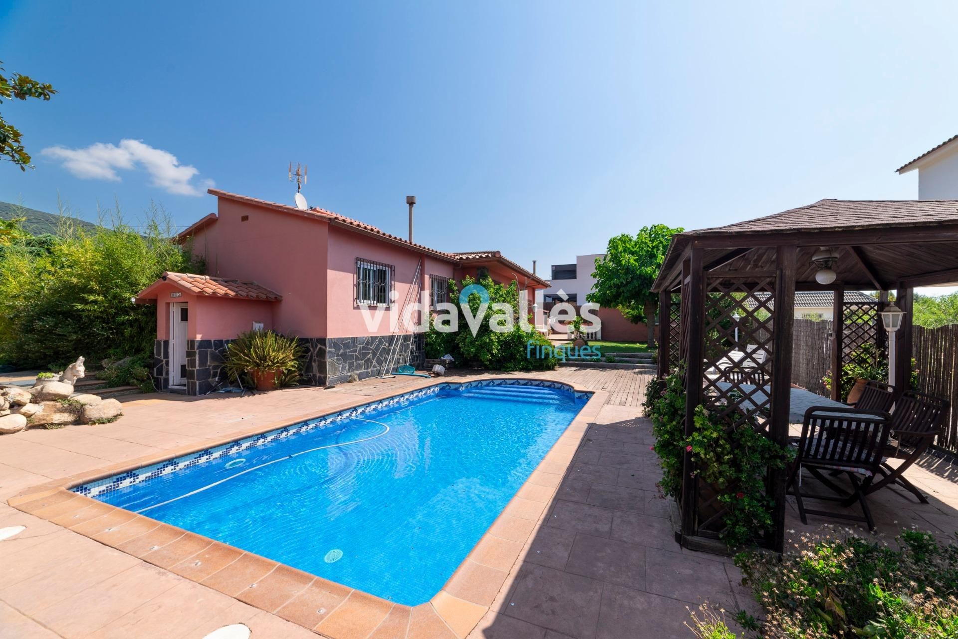 Vista exterior de Casa o xalet en venda en Cànoves I Samalús
