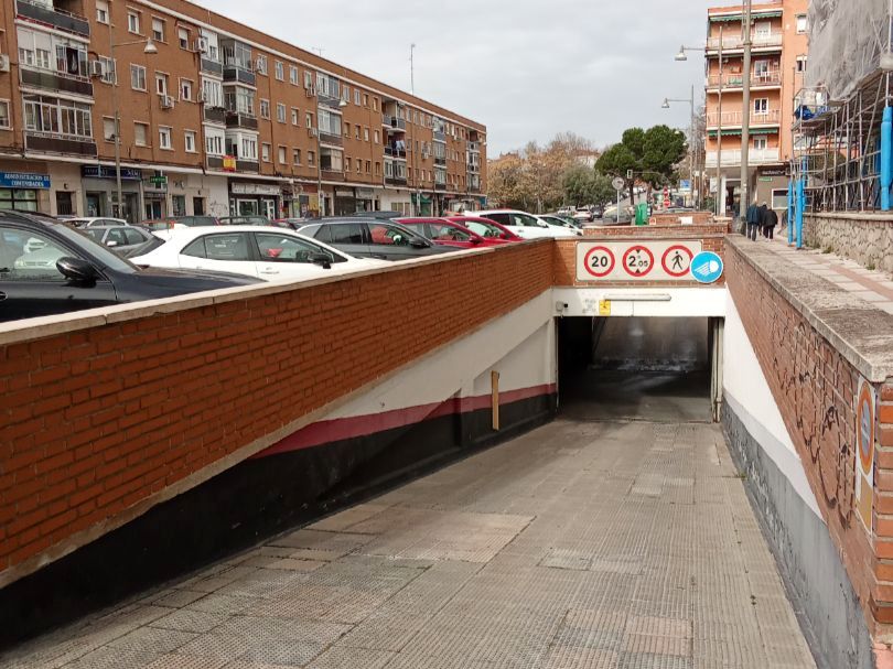 Parkplatz von Garage zur Miete in Alcobendas mit Alarm