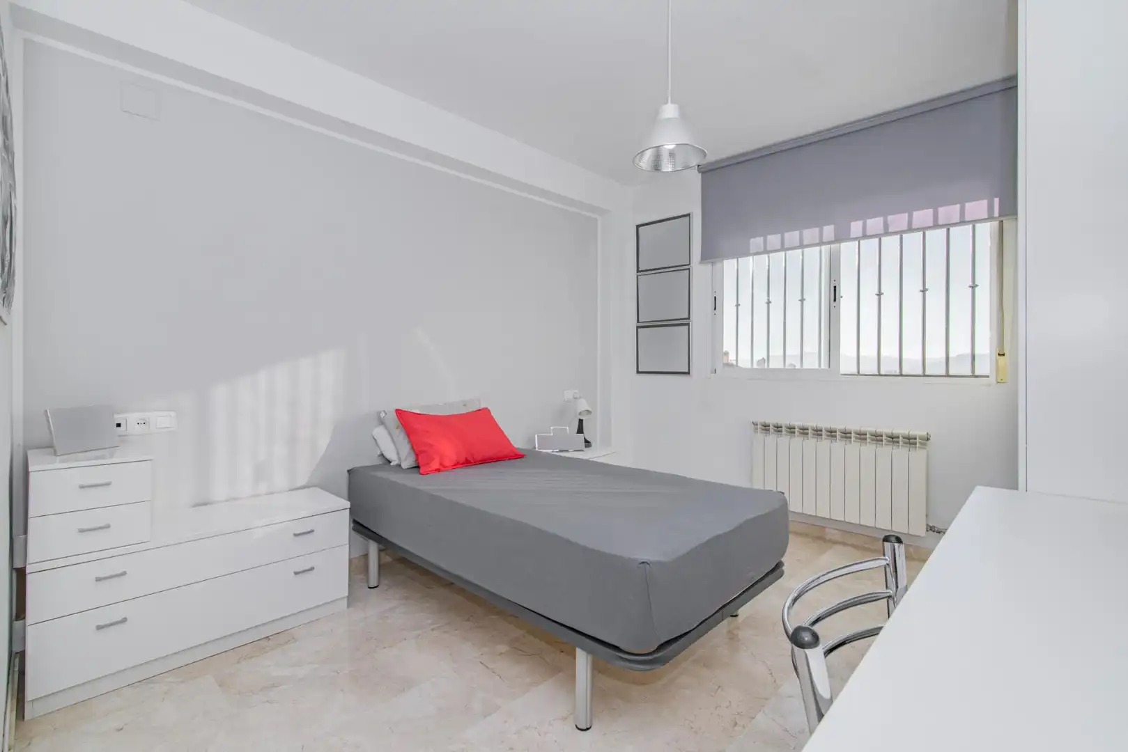 Habitación de Casa adosada en venta en Cájar con Aire acondicionado, Calefacción y Terraza