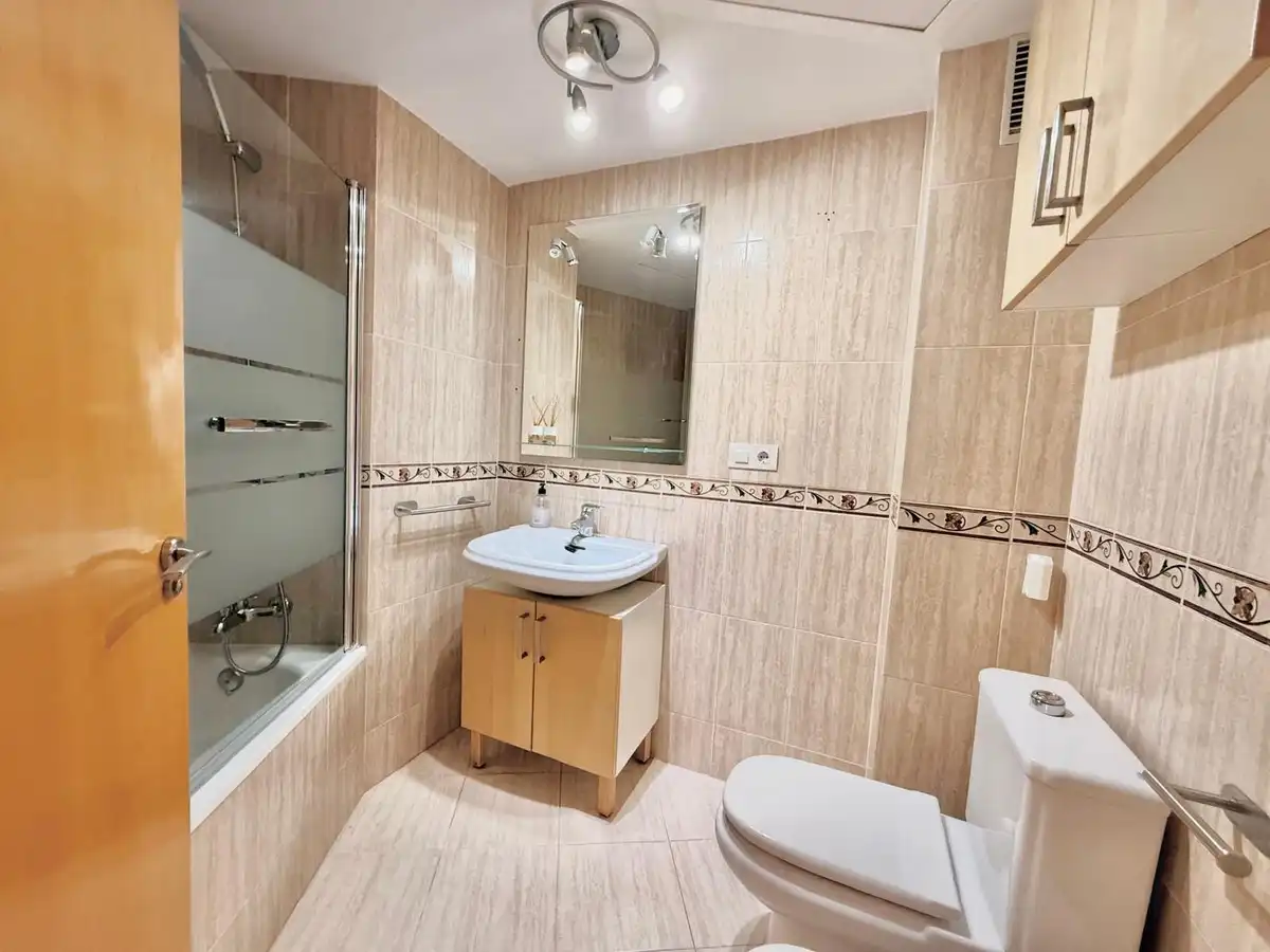 Bathroom of Apartments for sale in Fuengirola  with Air Conditioner, Heating and Swimming Pool