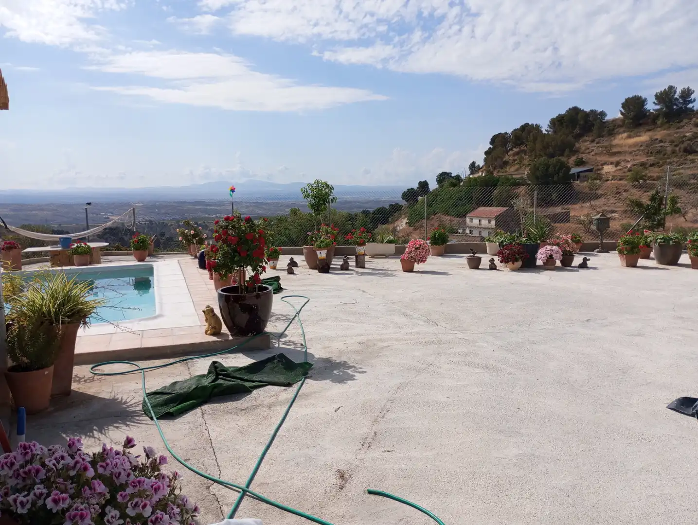 Terrassa de Casa o xalet de lloguer en Cortes de Baza amb Moblat, Es permeten mascotes i Piscina comunitària