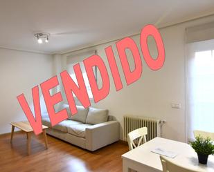 Dormitori de Casa adosada en venda en Villaviciosa de Odón amb Calefacció, Terrassa i Moblat