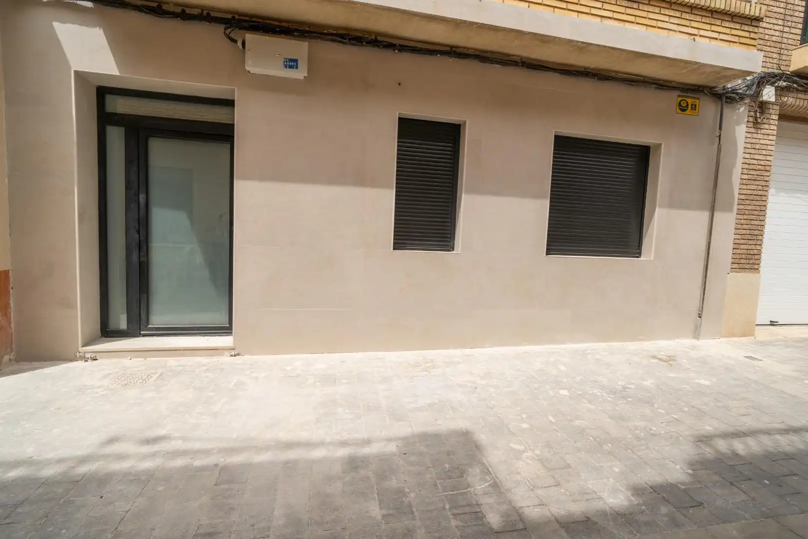 Außenansicht von Erdgeschoss zum Verkauf in Paiporta mit Klimaanlage und Terrasse