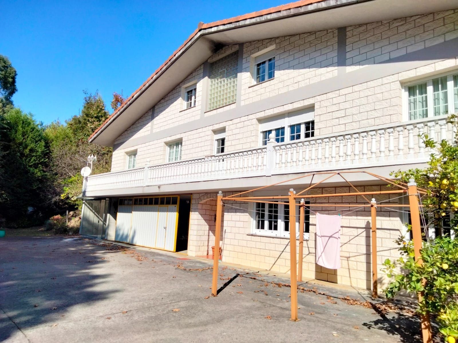 Vista exterior de Casa o xalet en venda en Arrankudiaga amb Calefacció, Jardí privat i Traster