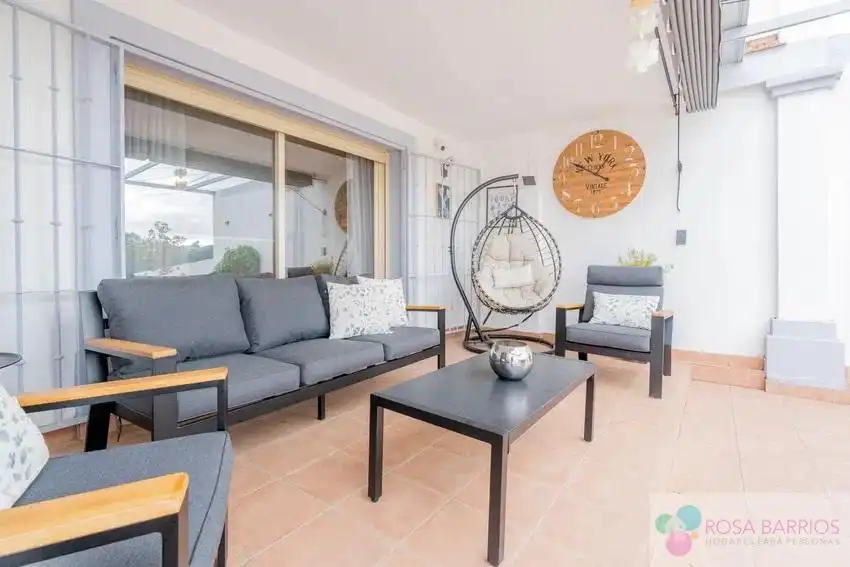 Terrassa de Casa adosada en venda en Estepona amb Terrassa, Traster i Piscina comunitària