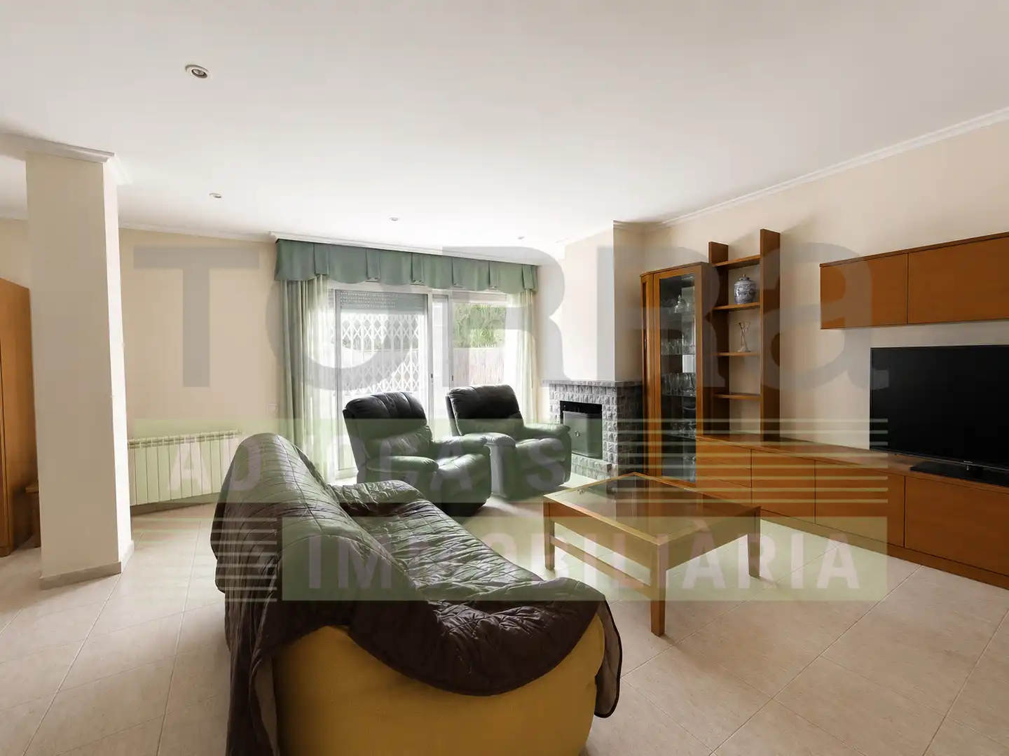 Casa pareada con terraza en venta en Carrer de Josep Tarradellas, imagen 8