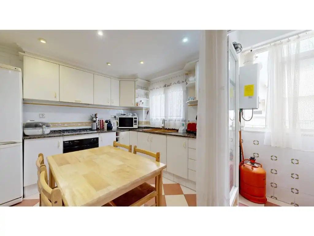 Cocina de Piso en venta en Torrent con Aire acondicionado, Calefacción y Terraza