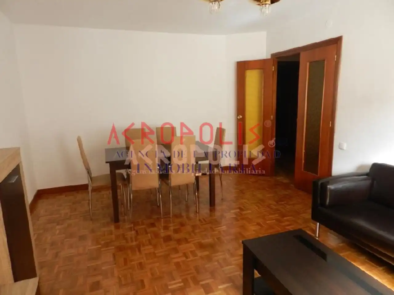 Comedor de Piso en venta en Benavente con Calefacción, Parquet y Trastero