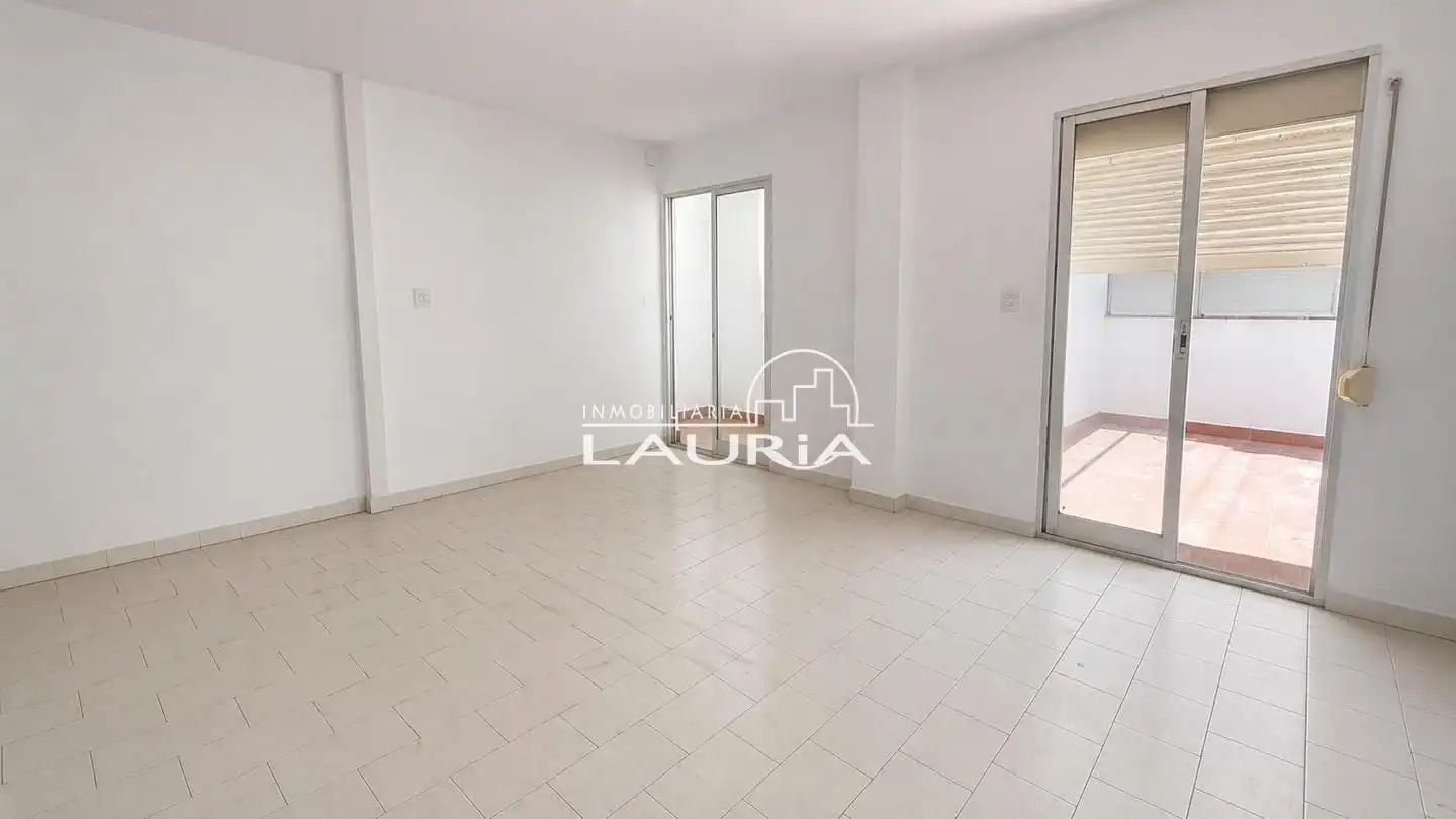 Piso en venta en Valencia con Terraza