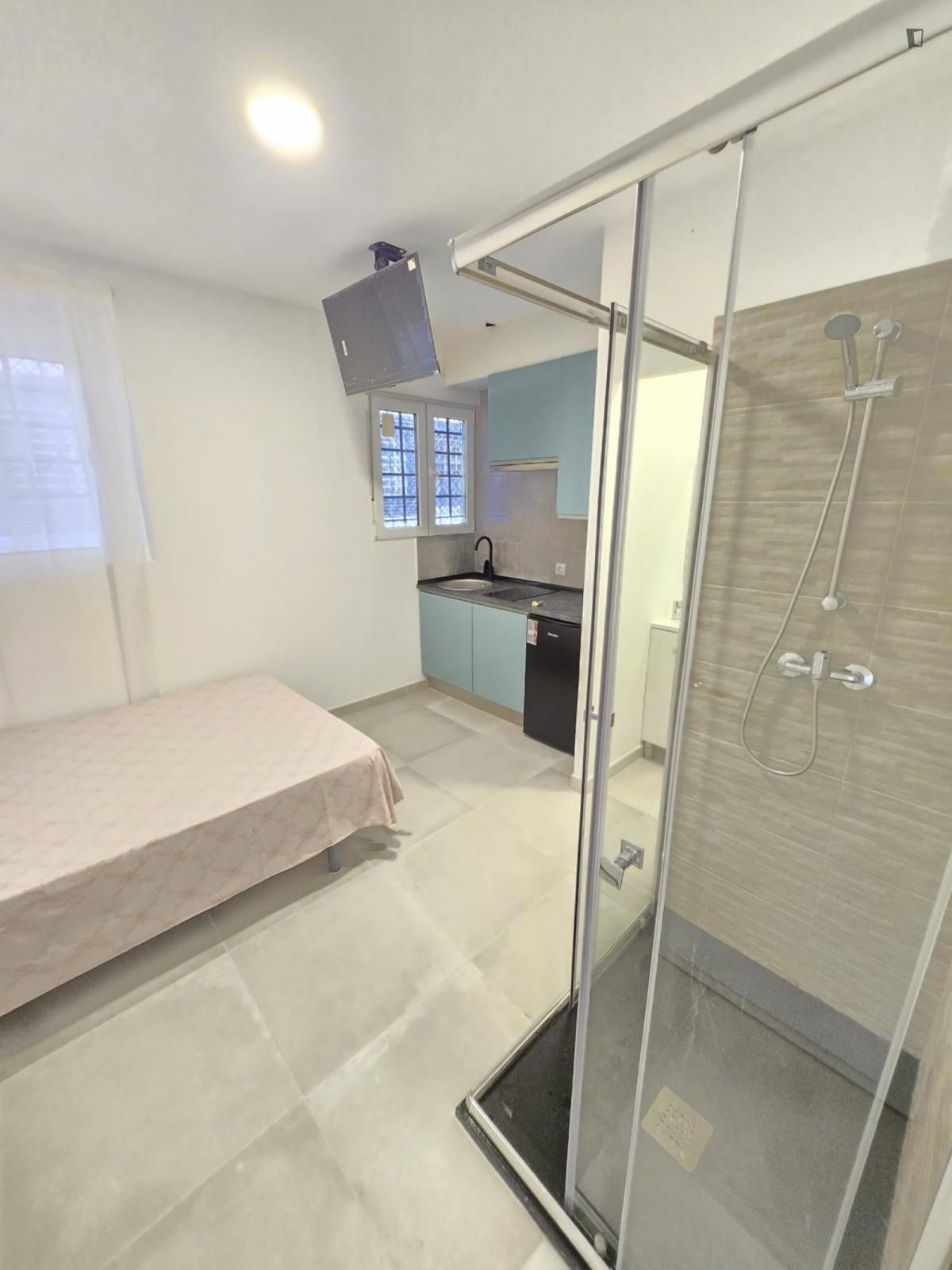 Bedroom of Study to rent in  Madrid Capital  with Furnished and Internet