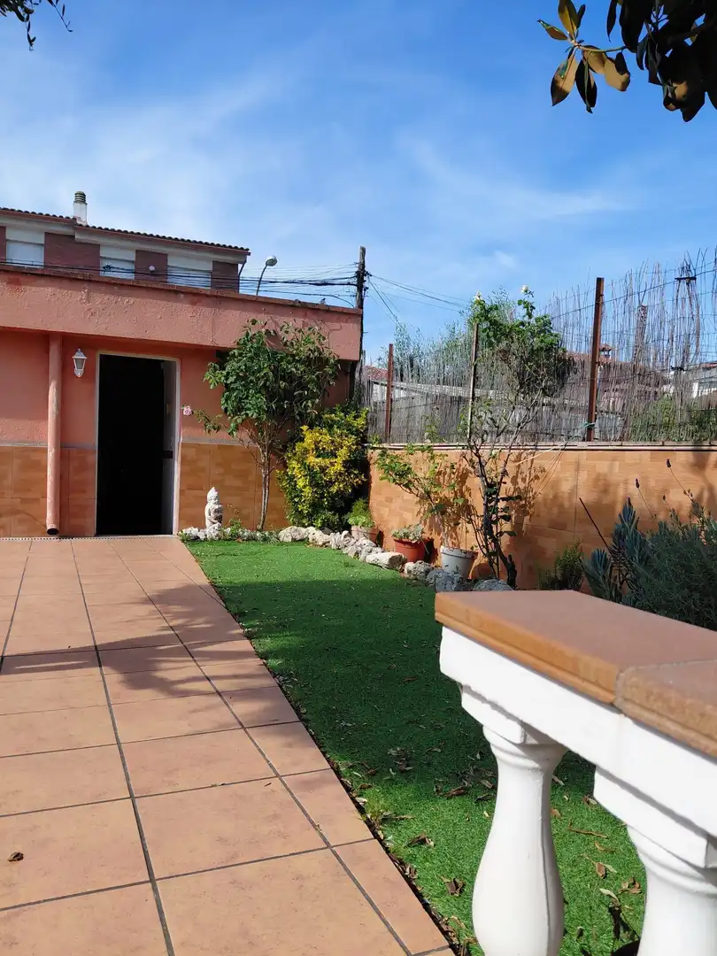 Terrassa de Casa adosada en venda en Parets del Vallès amb Aire condicionat, Calefacció i Piscina