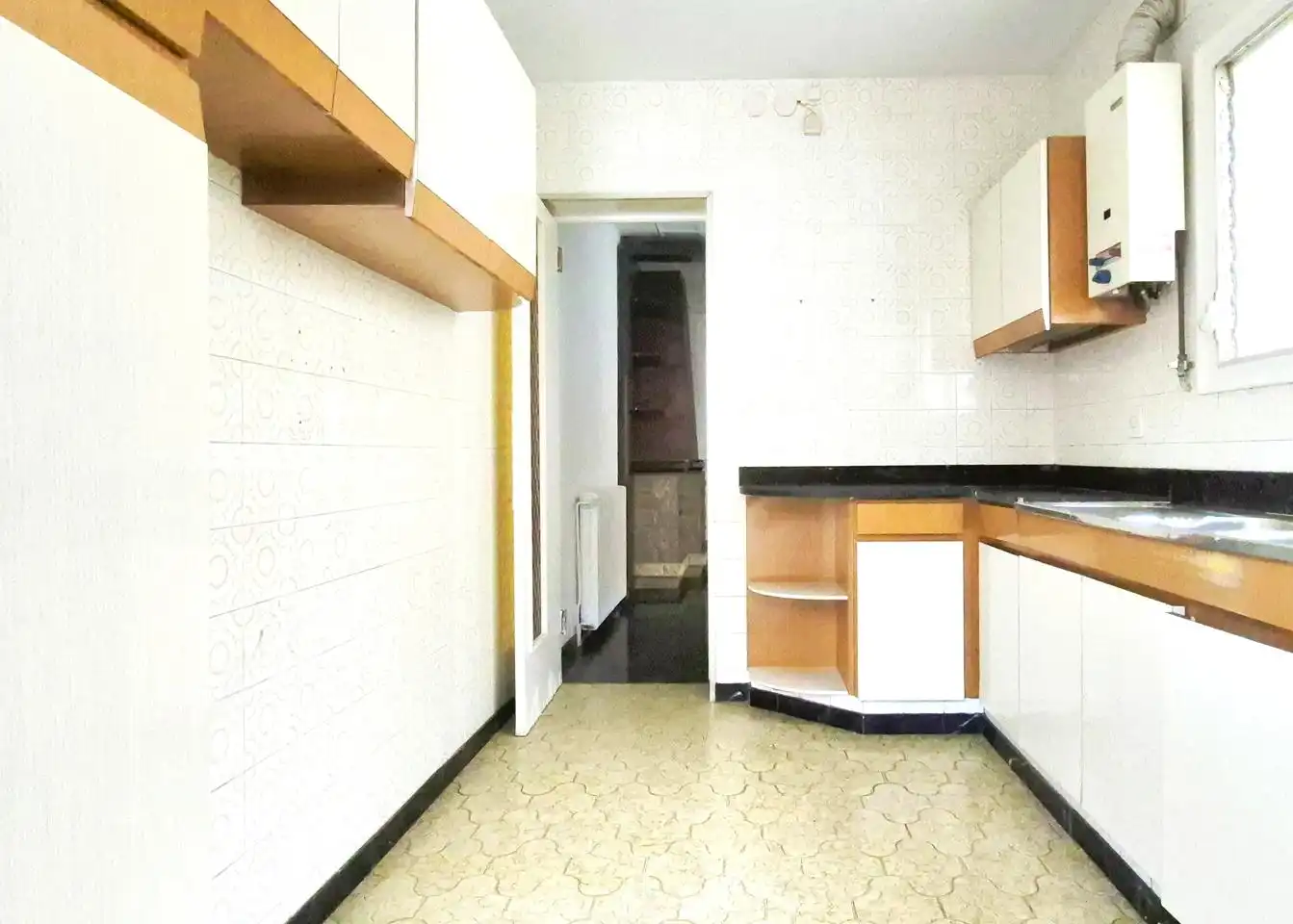 Cocina de Piso en venta en Terrassa con Calefacción y Balcón