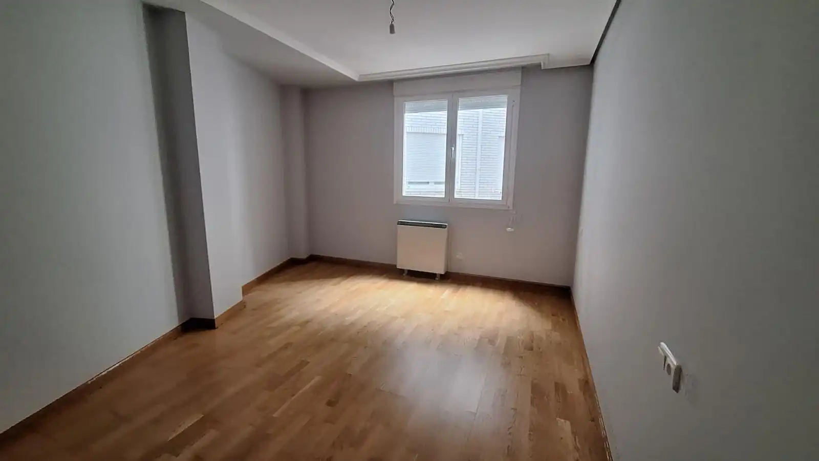 Habitación de Piso en venta en Ponferrada con Calefacción, Parquet y Trastero