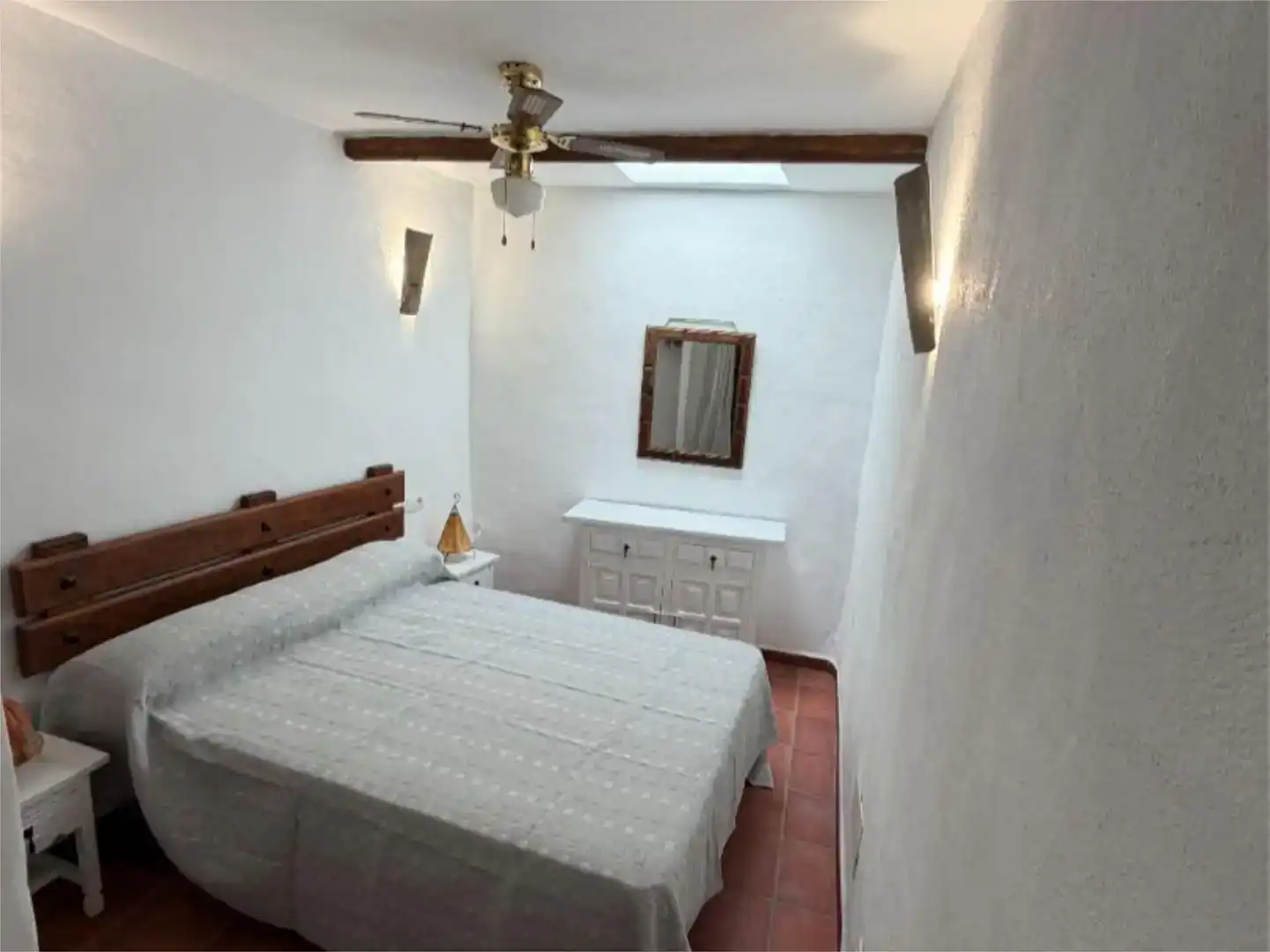 Schlafzimmer von Wohnung zur Miete in Salares mit Möbliert