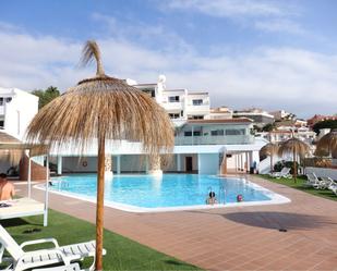 Piscina de Apartament en venda en Adeje amb Parquet, Terrassa i Moblat