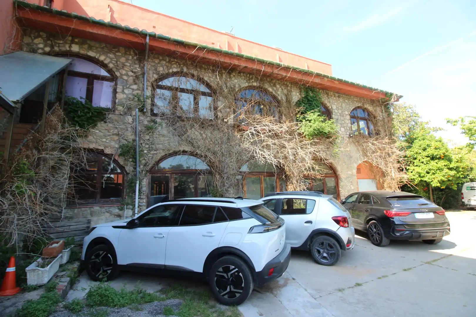 Außenansicht von Haus oder Chalet zum Verkauf in Maçanet de Cabrenys mit Terrasse und Schwimmbad