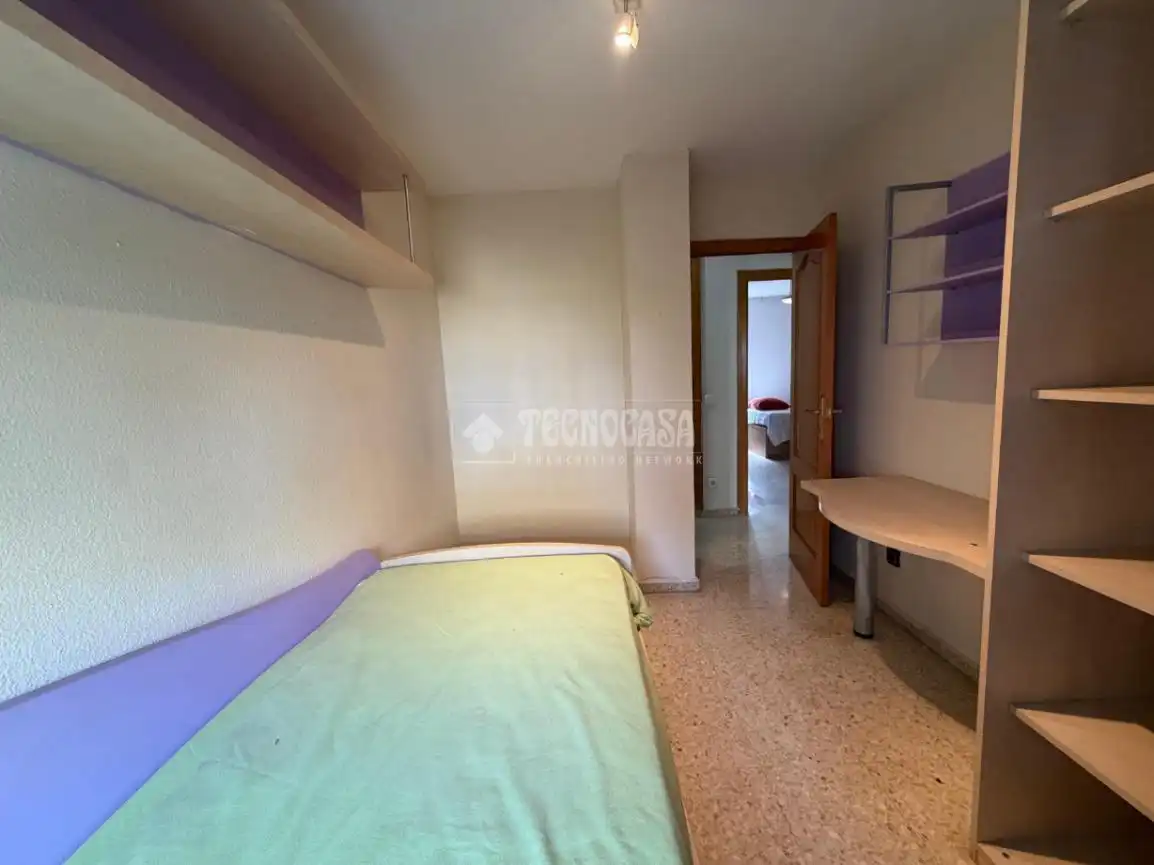 Bedroom of Flat for sale in Sevilla